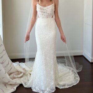 NWT, NEVER WORN - Martina Liana Wedding Dress, Style: 1697; Color: IVIV-PL